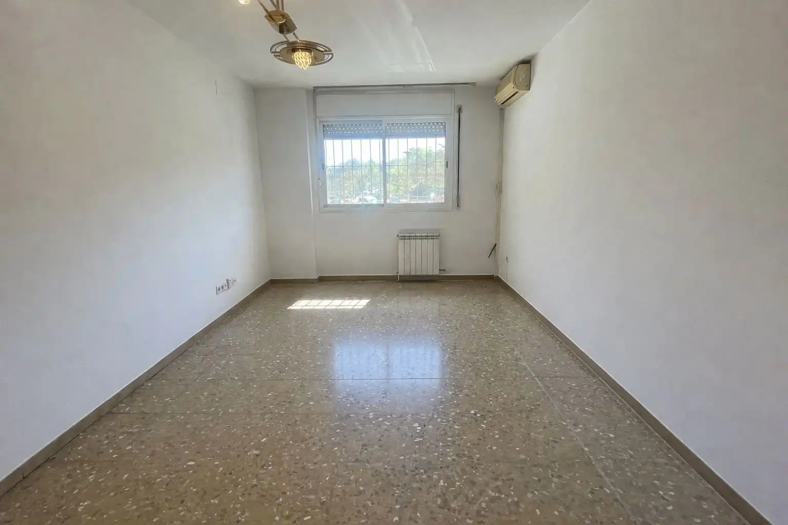 Living room of Flat for sale in Terrassa
