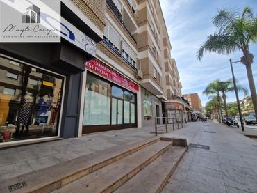 Local comercial en venda a Avenida SALOBREÑA 25