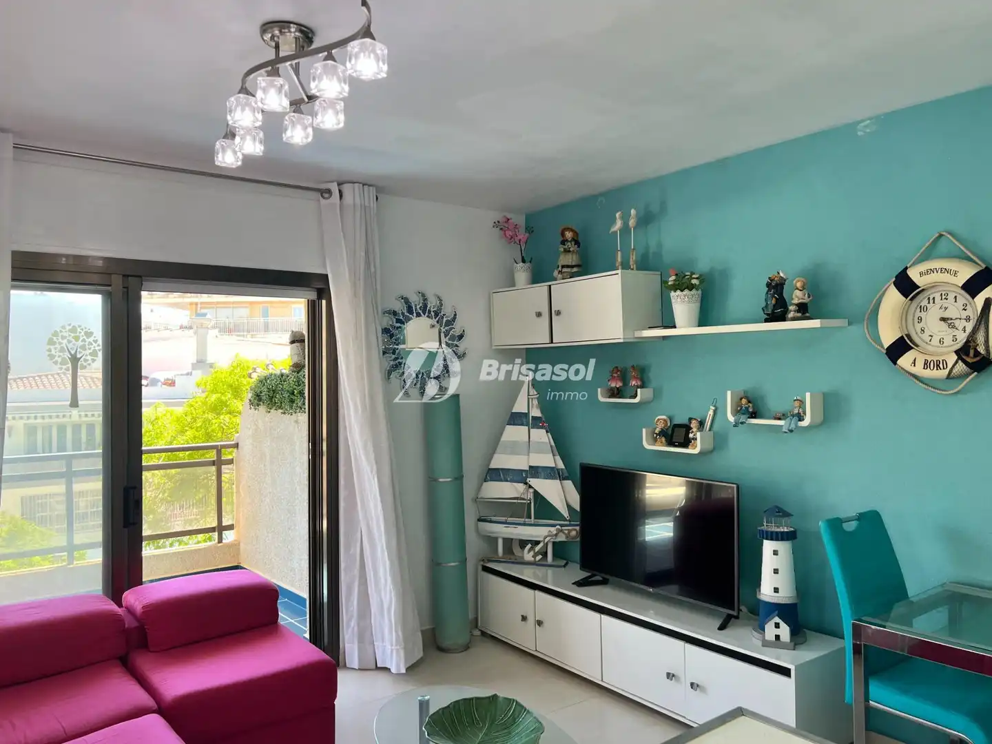 Living room of Flat for sale in Salou  with Air Conditioner, Terrace and Community pool