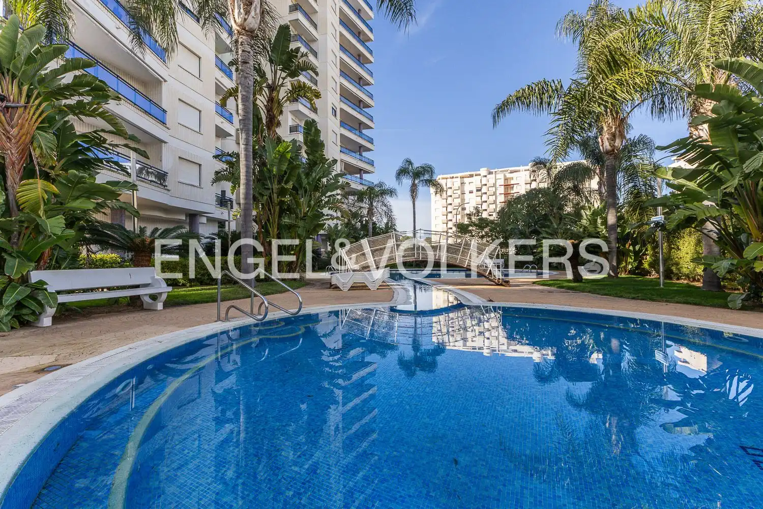 Swimming pool of Flat for rent in Gandia  with Air Conditioner, Heating and Terrace