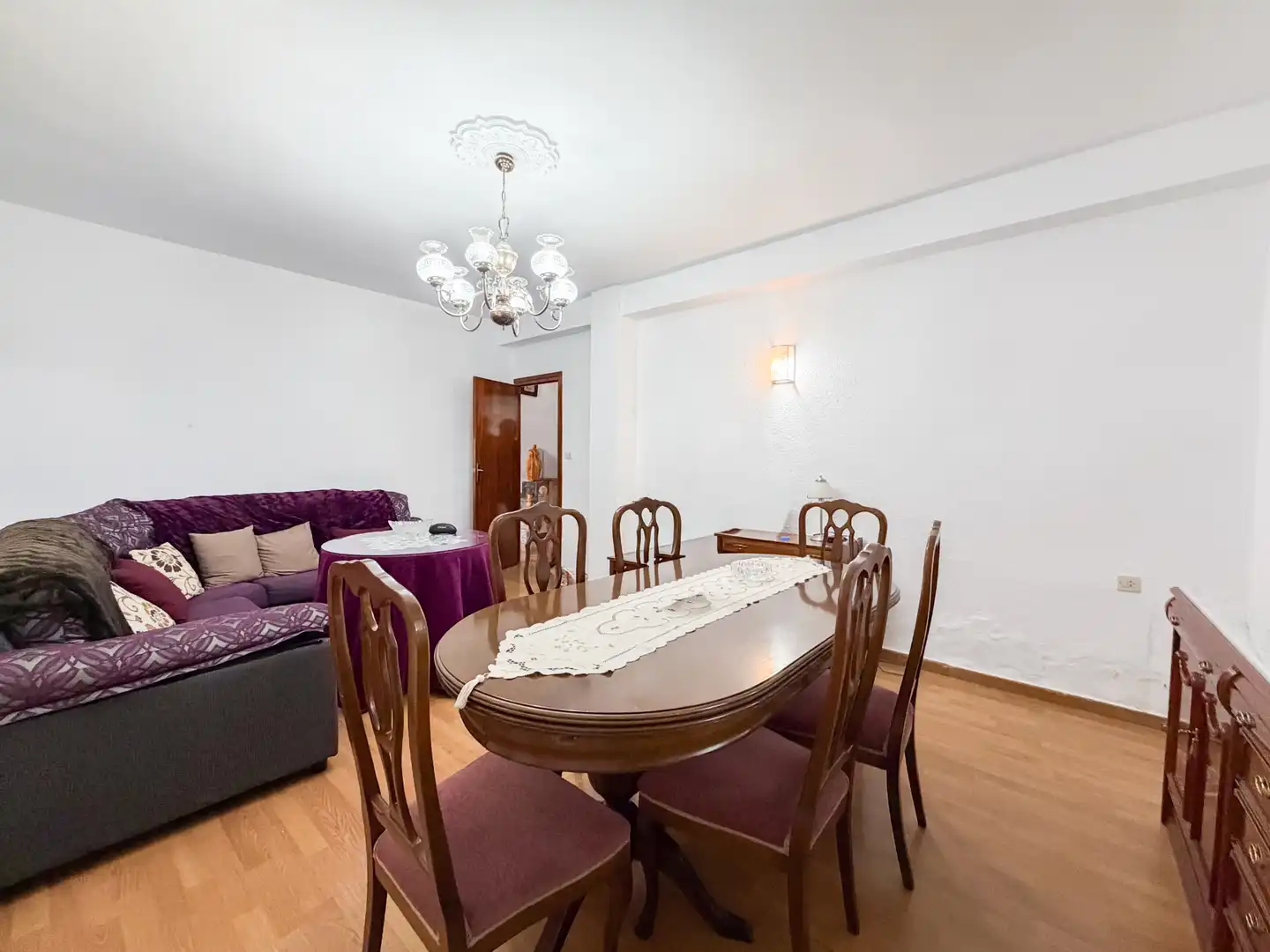 Esszimmer von Einfamilien-Reihenhaus zum Verkauf in Baza mit Privatgarten, Parkett und Abstellraum