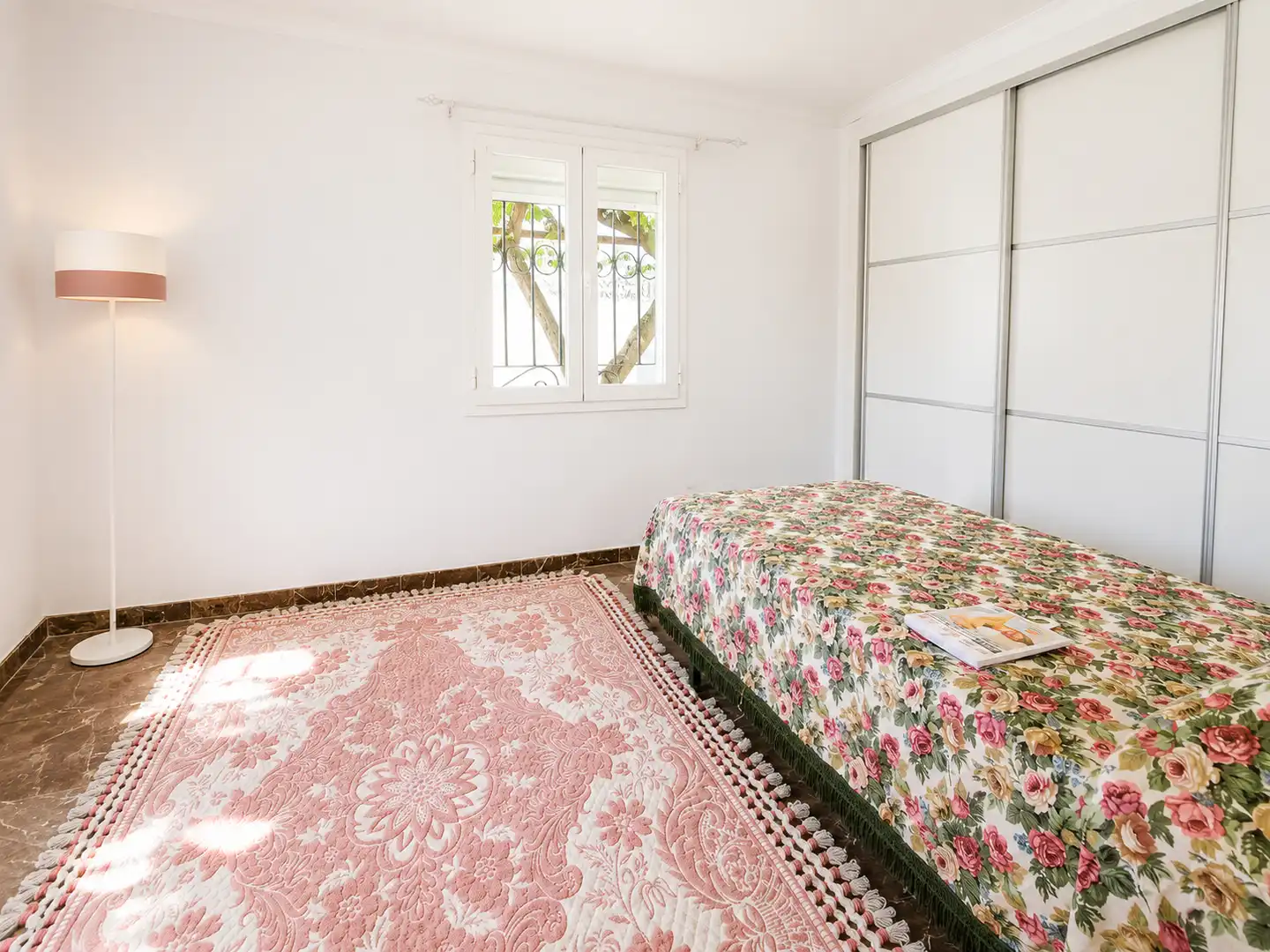 Habitación de Casa o chalet de alquiler en Benalmádena con Jardín privado y Amueblado