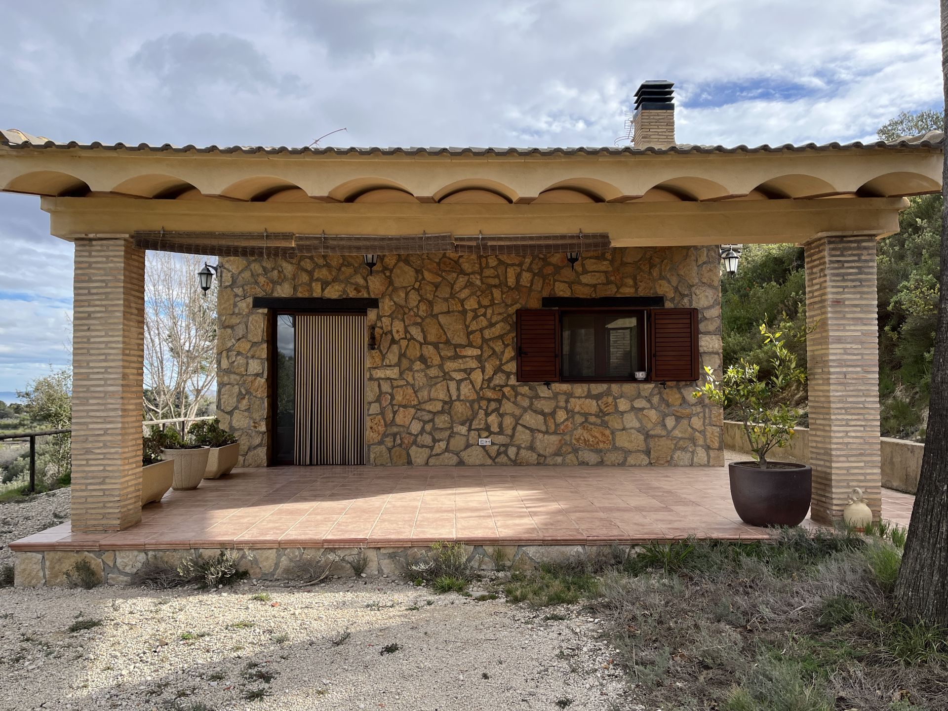 Vista exterior de Casa o xalet en venda en Ontinyent amb Aire condicionat, Calefacció i Jardí privat