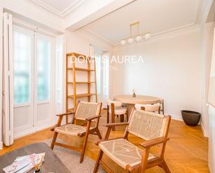 Living room of Flat for sale in  Madrid Capital  with Air Conditioner, Heating and Parquet flooring