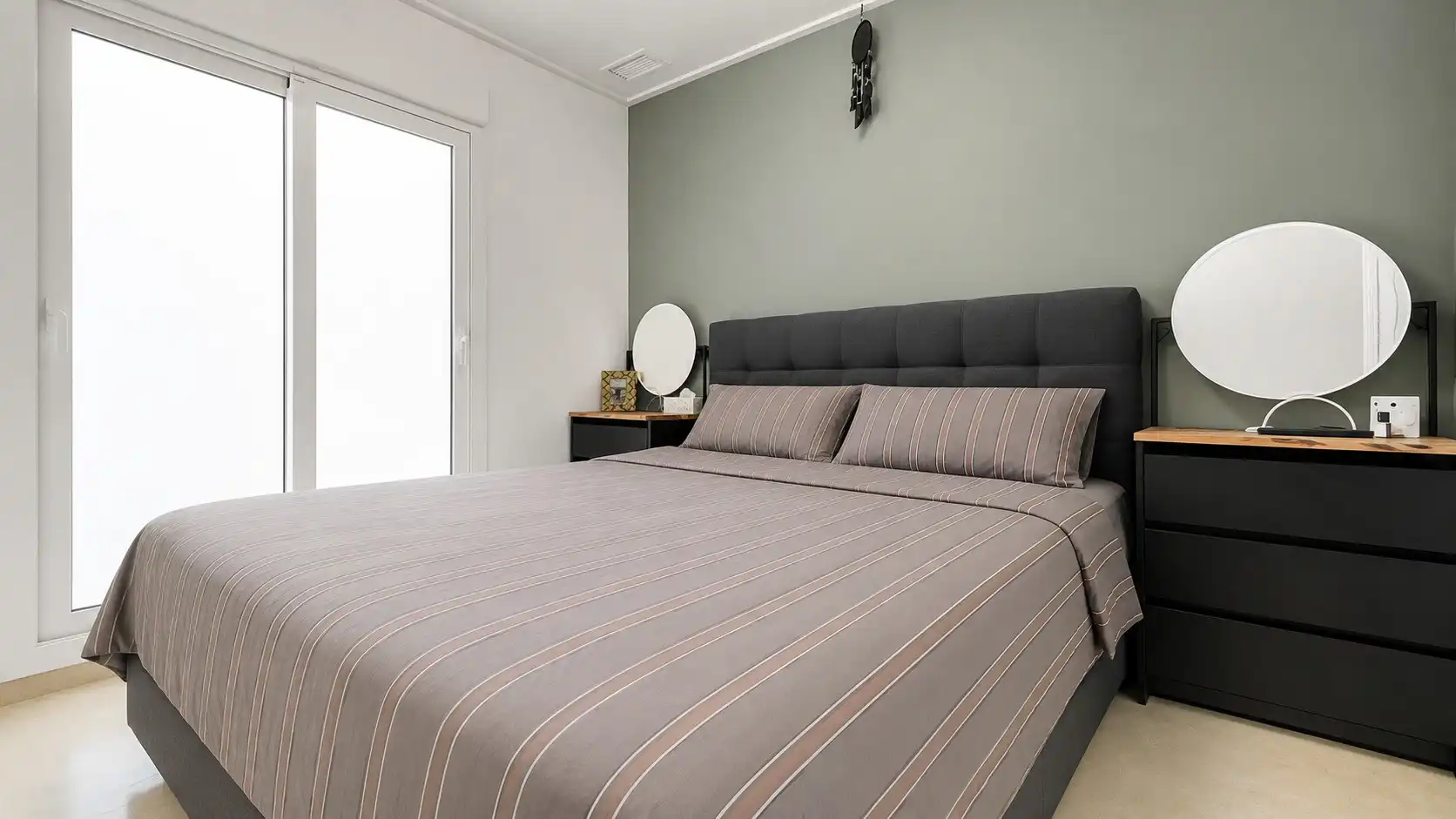 Dormitori de Apartament en venda en Guardamar del Segura amb Aire condicionat, Piscina i Forn
