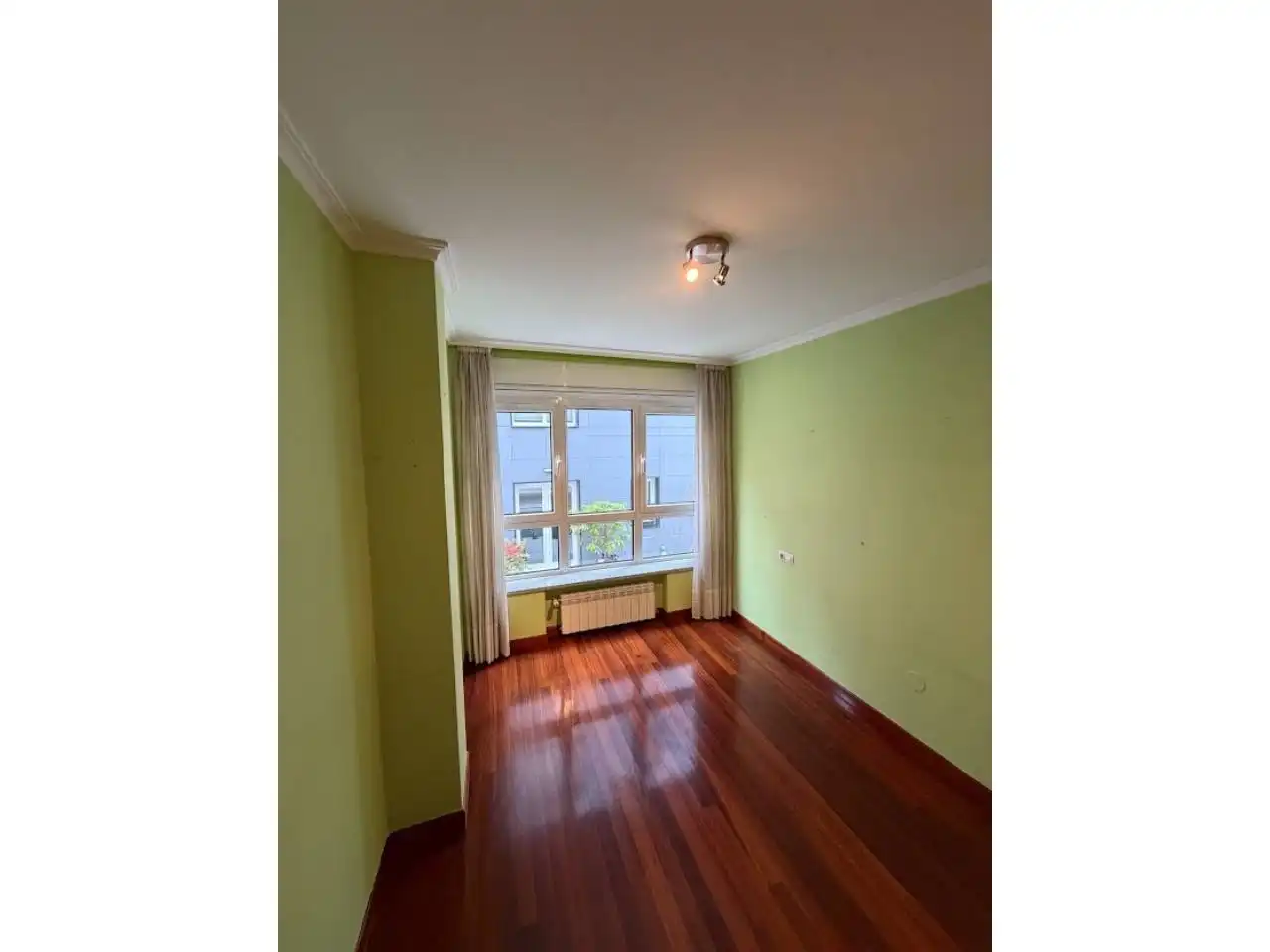 Dormitori de Apartament en venda en Lugo amb Calefacció, Traster i Moblat