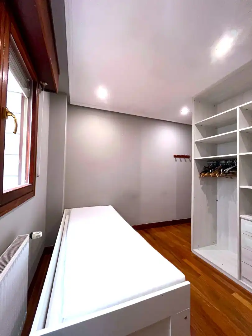 Planta baja en venta en Castro-Urdiales con Calefacción, Jardín privado y Parquet