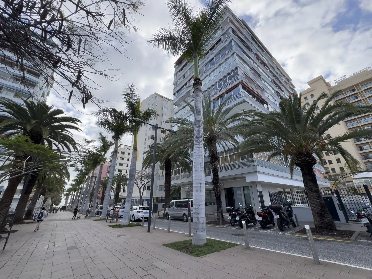 Vista exterior de Pis en venda en Puerto de la Cruz amb Terrassa i Moblat