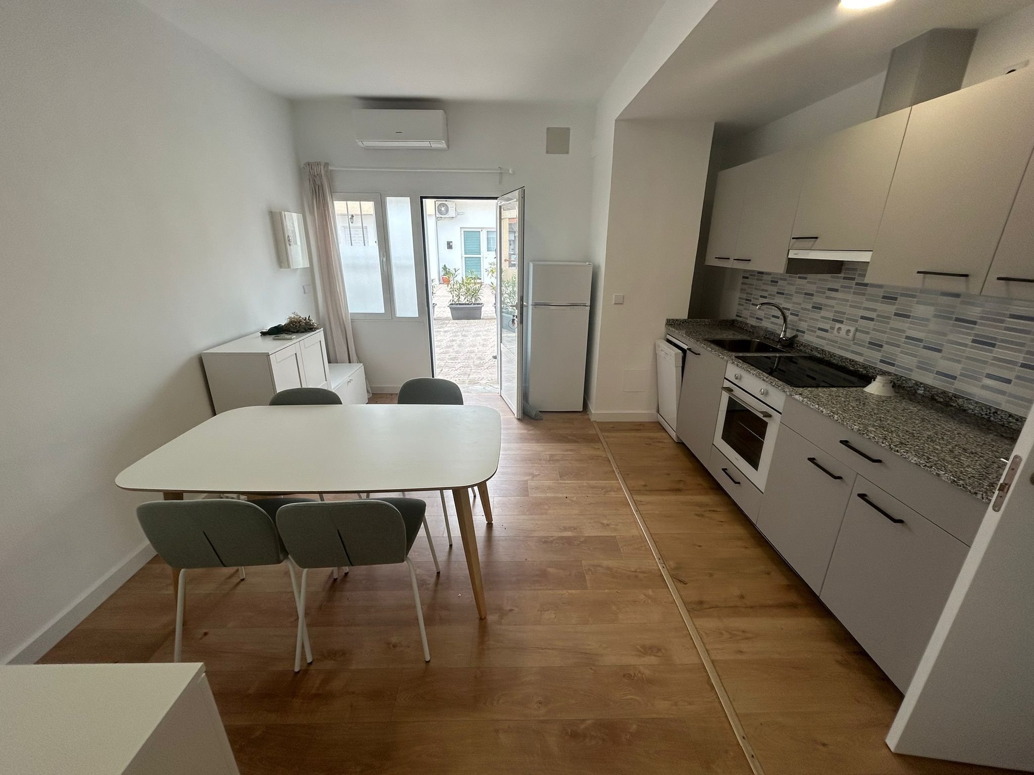 Cuina de Local de lloguer en Torrelodones amb Aire condicionat, Calefacció i Parquet