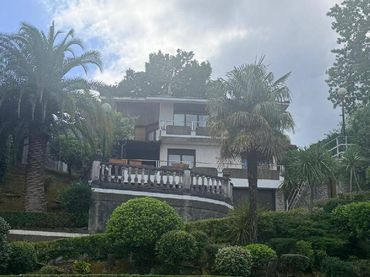 Villa avec balcon à vendre à Mungia