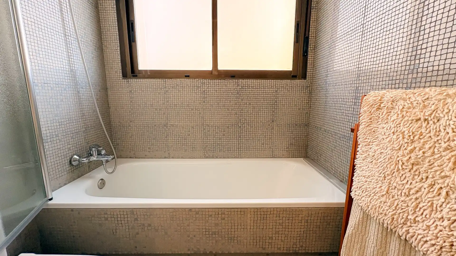 Baño de Casa o chalet en venta en Guardamar del Segura con Aire acondicionado, Jardín privado y Terraza
