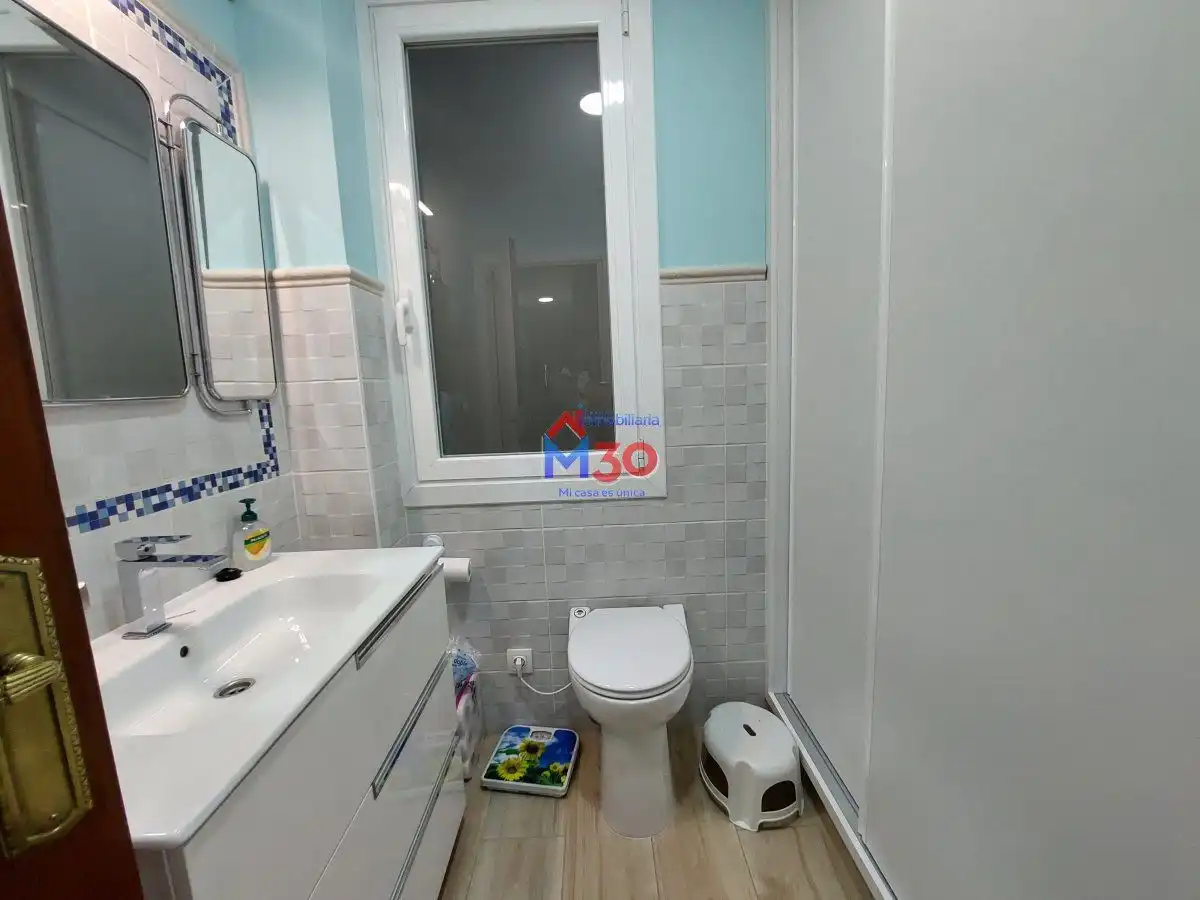 Baño de Piso en venta en Miranda de Ebro con Calefacción, Terraza y Trastero
