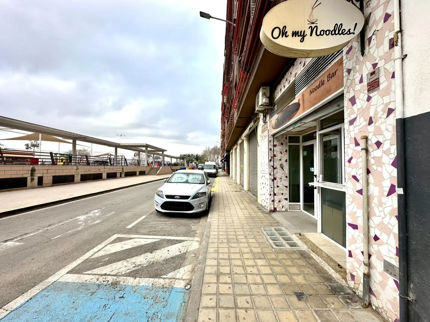 Exterior view of Commercial properties for sale in Mislata