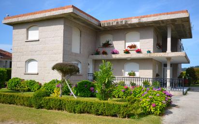 Exterior view of House or chalet to rent in Sanxenxo  with Terrace