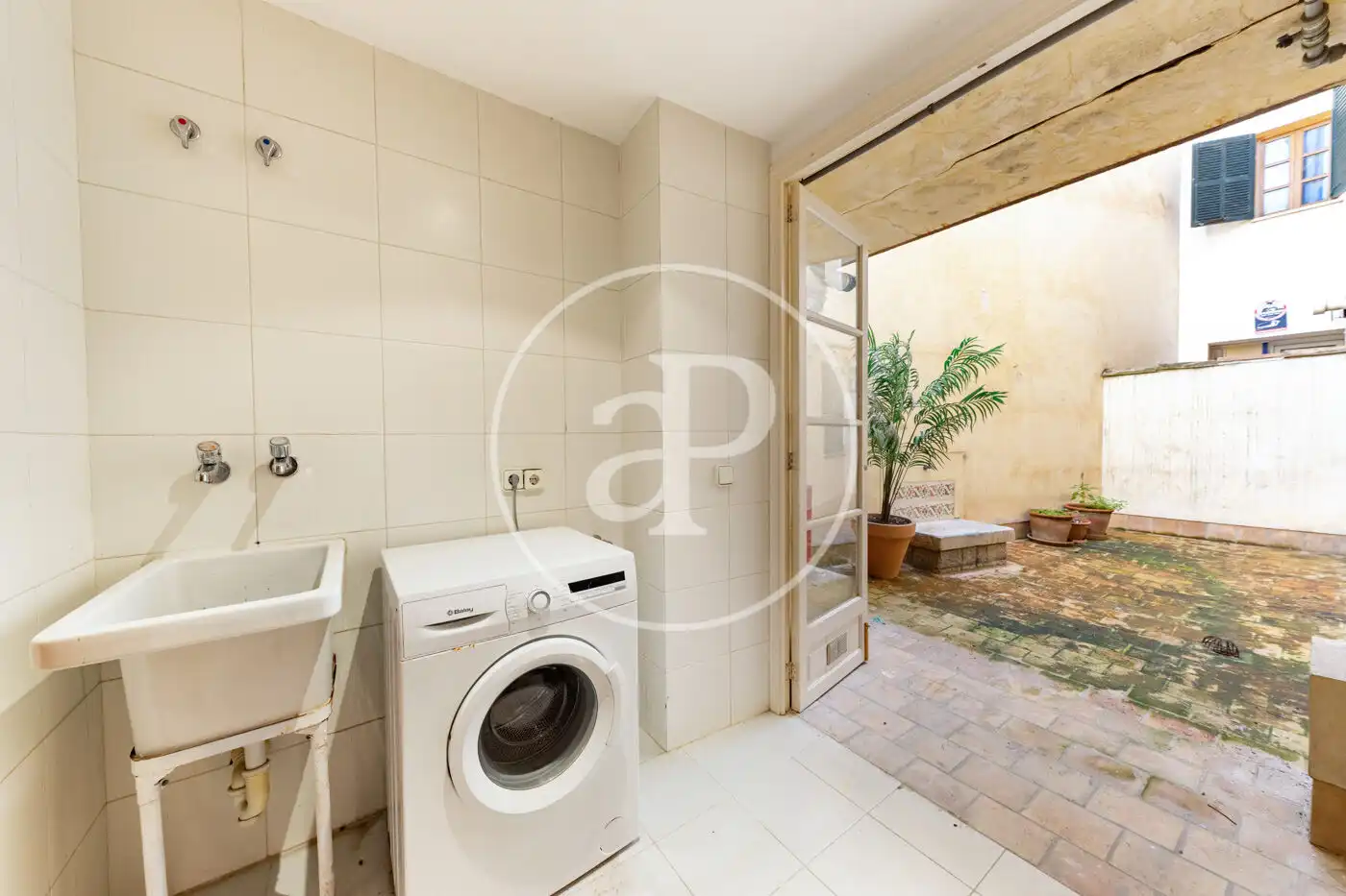 Piso en venta en  Palma de Mallorca con Calefacción, Jardín privado y Terraza
