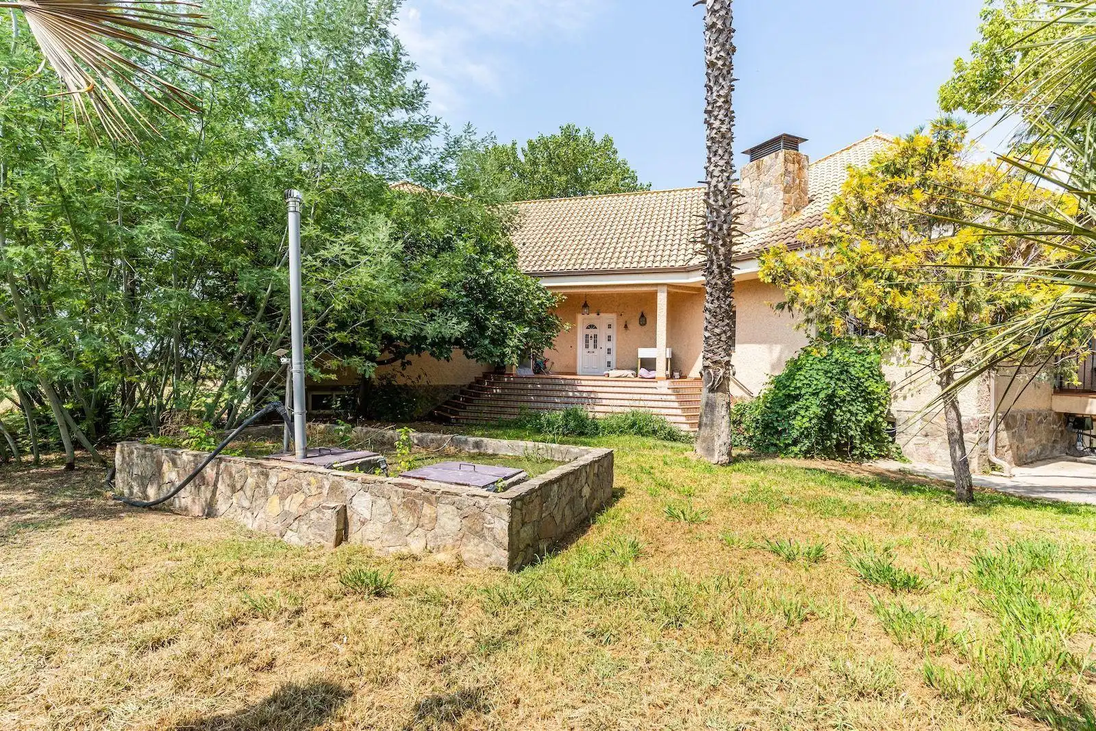 Vista exterior de Casa o chalet en venta en Fuente El Saz de Jarama con Aire acondicionado, Calefacción y Piscina