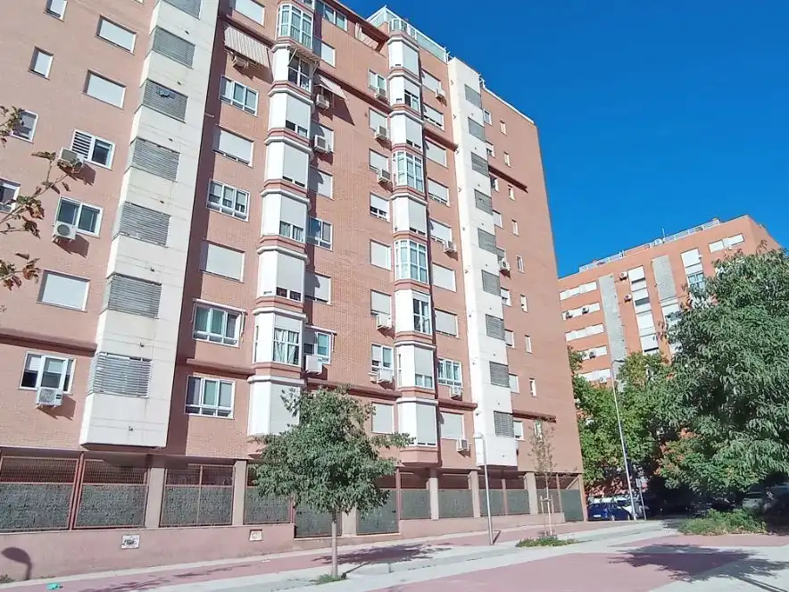 Vista exterior de Pis en venda en Carabanchel