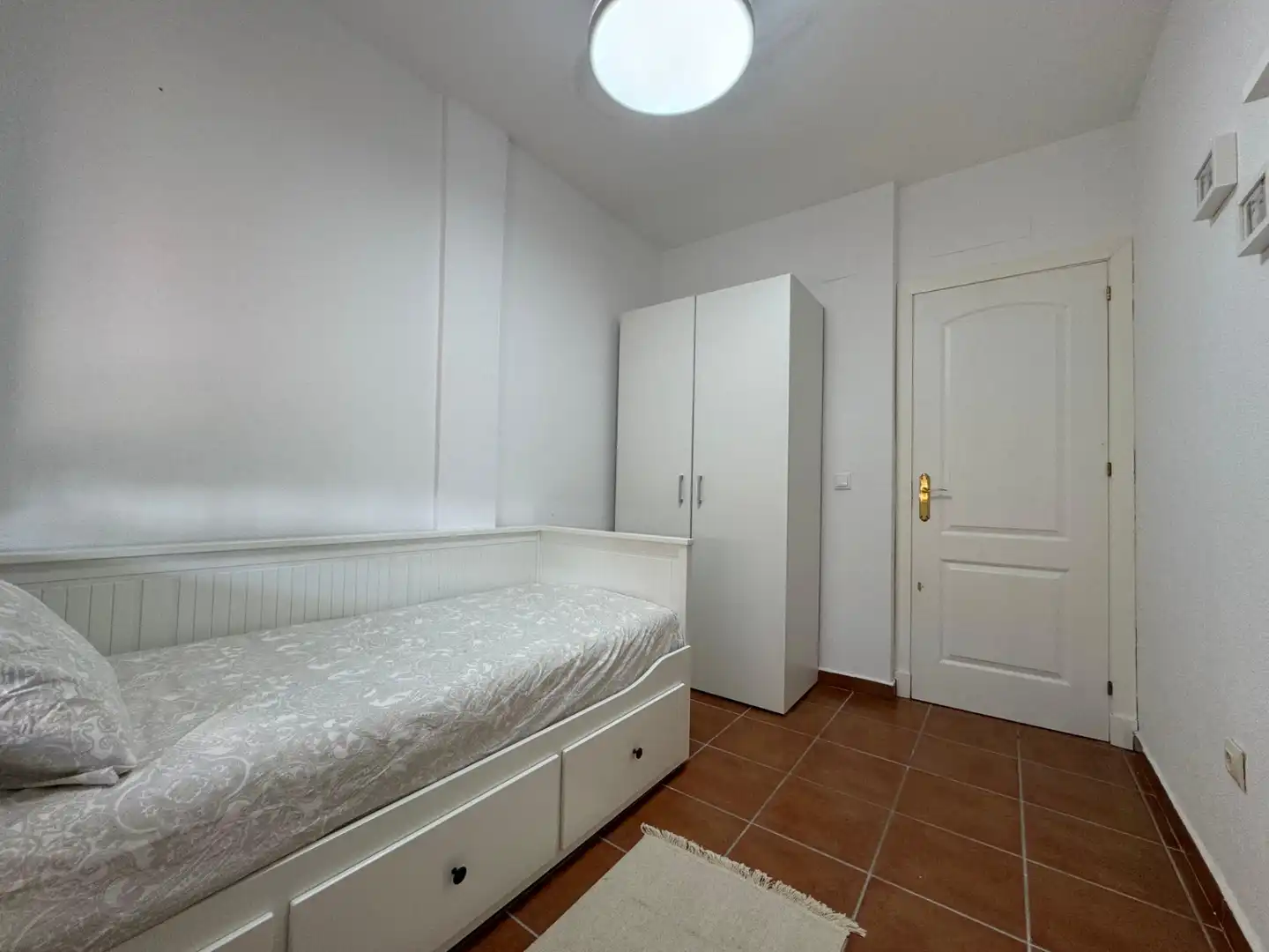 Flat for rent in Calle Juan de Acurio, Martín Miguel