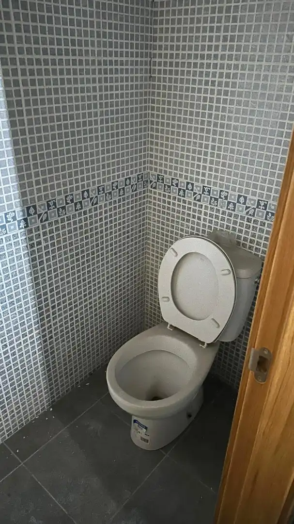 Badezimmer von Geschaftsraum zur Miete in Ibi mit Alarm