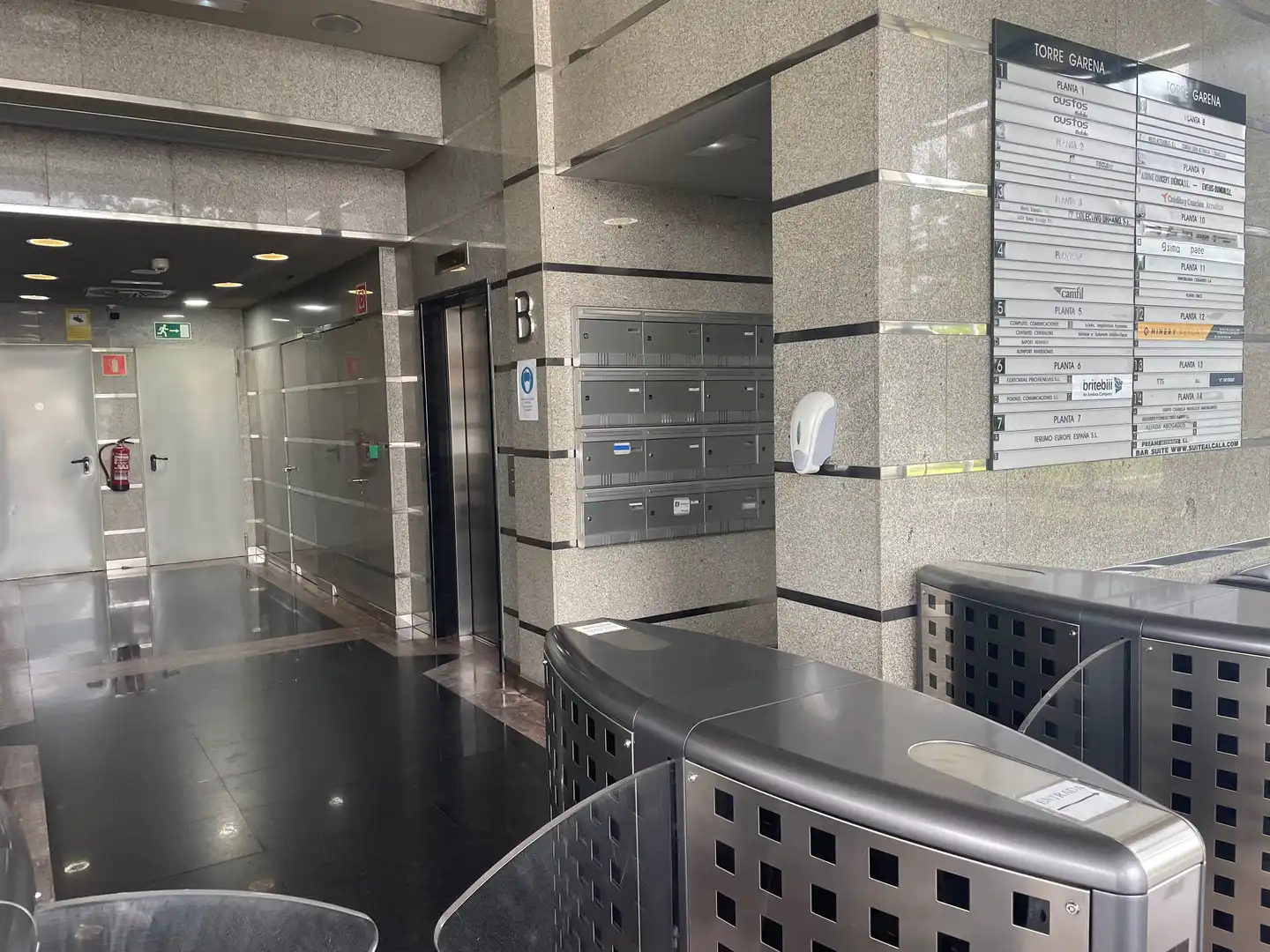 Office for sale in Alcalá de Henares  with Air Conditioner, Heating and Storage room