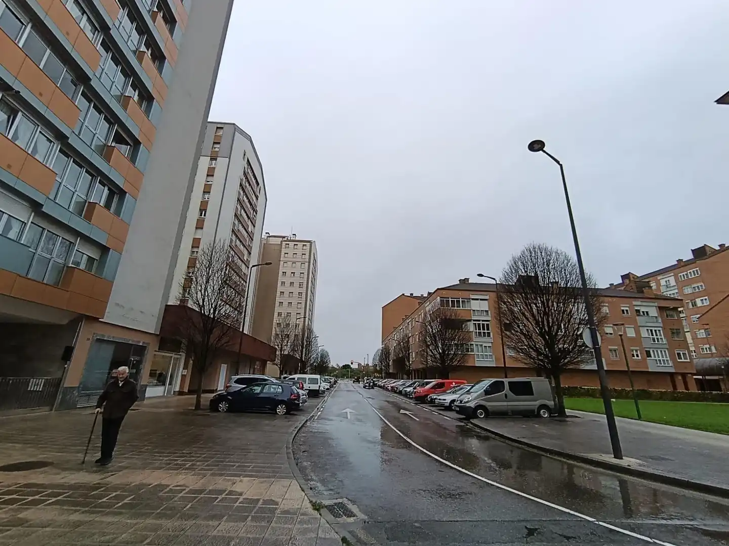 Vista exterior de Pis en venda en Gijón  amb Calefacció, Parquet i Traster