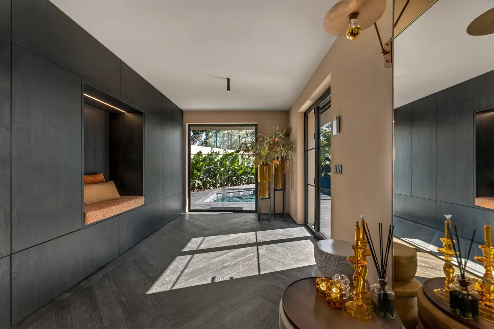 Living room of Houses for sale in Marbella  with Air Conditioner, Private garden and Terrace