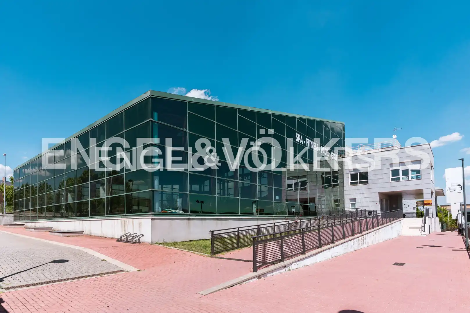 Exterior view of Flat for rent in Majadahonda  with Air Conditioner, Heating and Terrace