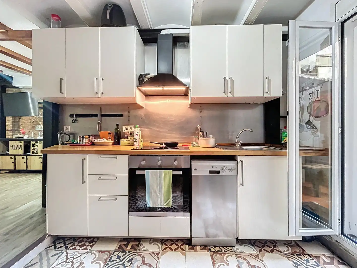 Cuina de Dúplex en venda en Barcelona amb Terrassa