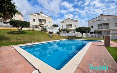 Swimming pool of Single-family semi-detached for sale in Viladecans  with Air Conditioner, Heating and Private garden