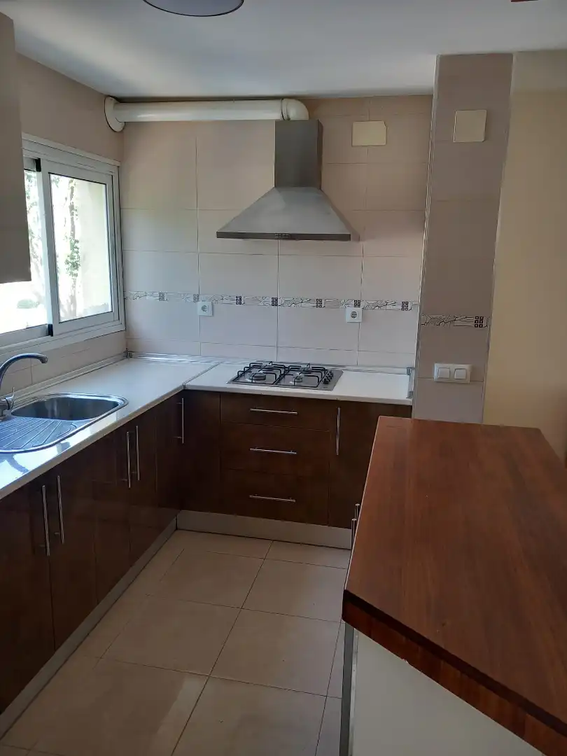 Cocina de Piso de alquiler en La Línea de la Concepción con Amueblado, Horno y Lavadora