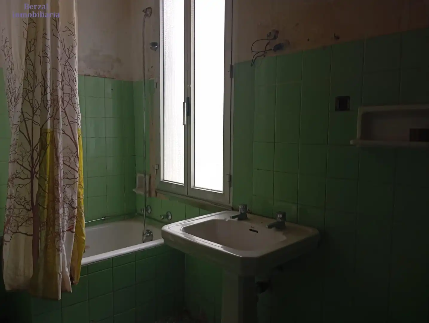 Bathroom of Flat for sale in  Logroño