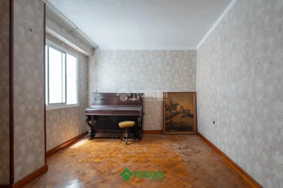 Piso con ascensor en venta en C. Javier Sanz