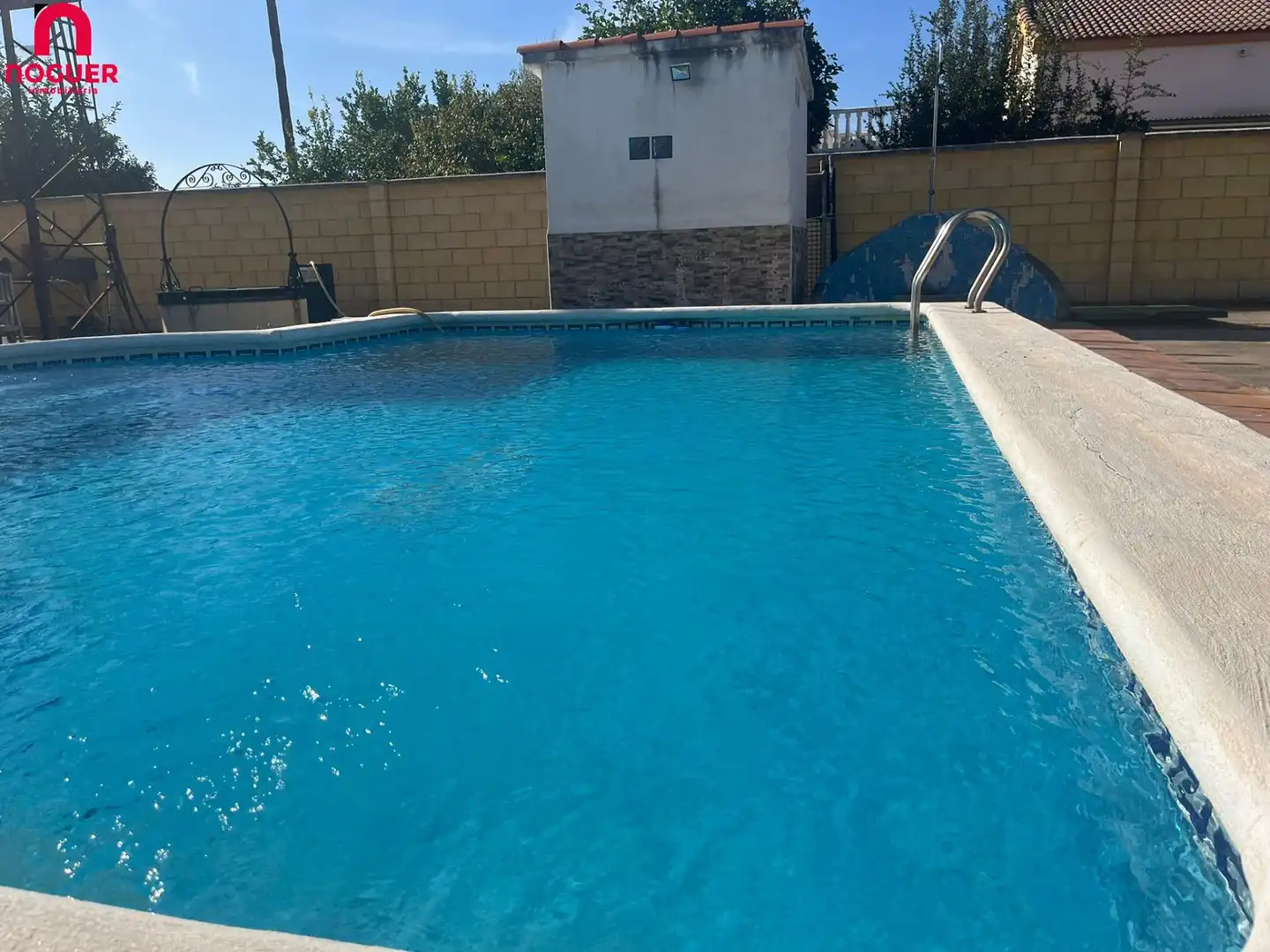 Piscina de Casa o xalet en venda en  Córdoba Capital amb Aire condicionat i Piscina