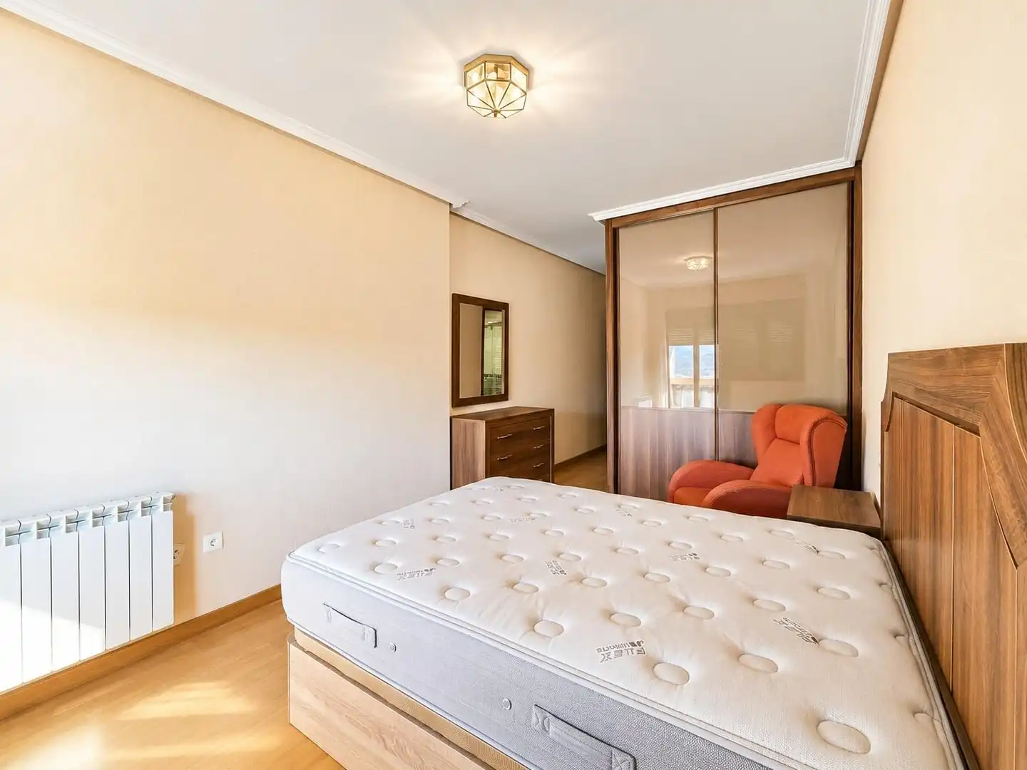 Habitación de Piso de alquiler en Plasencia con Aire acondicionado, Calefacción y Amueblado