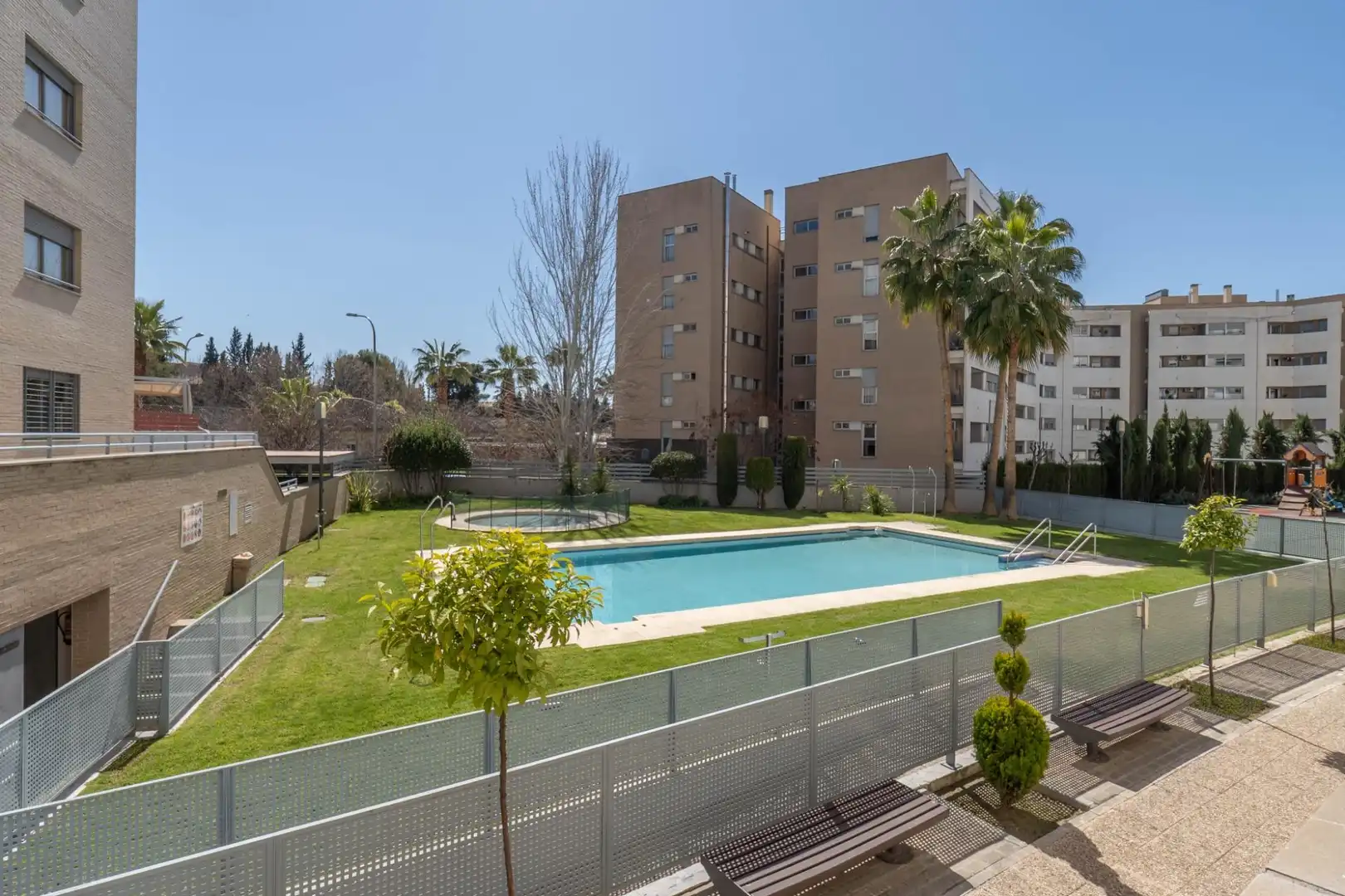 Swimming pool of Flat for sale in Granada  with Air Conditioner, Heating and Private garden