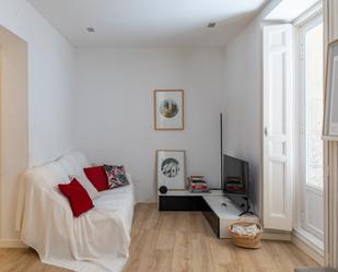 Sala d'estar de Apartament en venda en  Madrid Capital amb Calefacció i Balcó