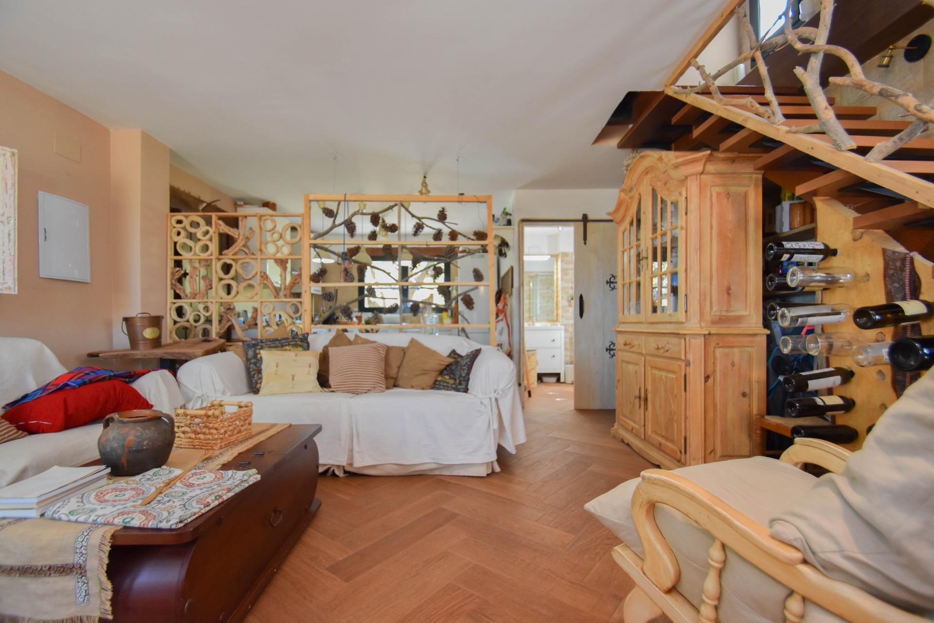 Sala d'estar de Finca rústica en venda en Nigüelas amb Jardí privat, Terrassa i Jacuzzi