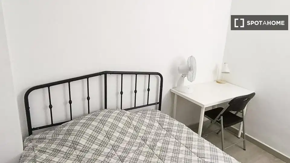 Bedroom of Flat for rent in  Palma de Mallorca  with Air Conditioner, Heating and Furnished