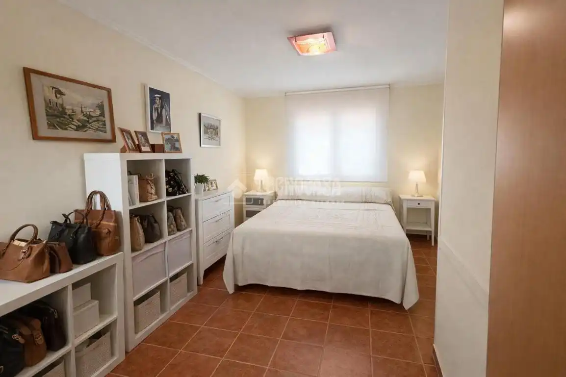 Habitación de Casa adosada en venta en Lominchar con Aire acondicionado, Calefacción y Jardín privado