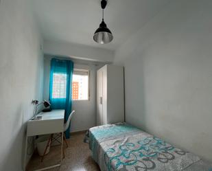Bedroom of Flat to share in  Valencia Capital  with Heating and Furnished