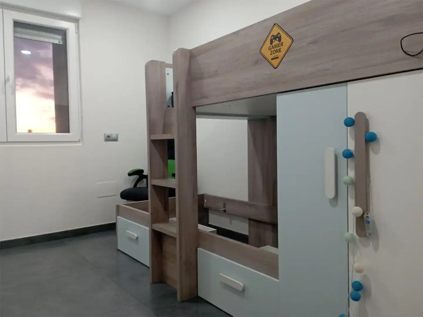 Dormitori de Casa o xalet en venda en Alfoz de Lloredo amb Balcó