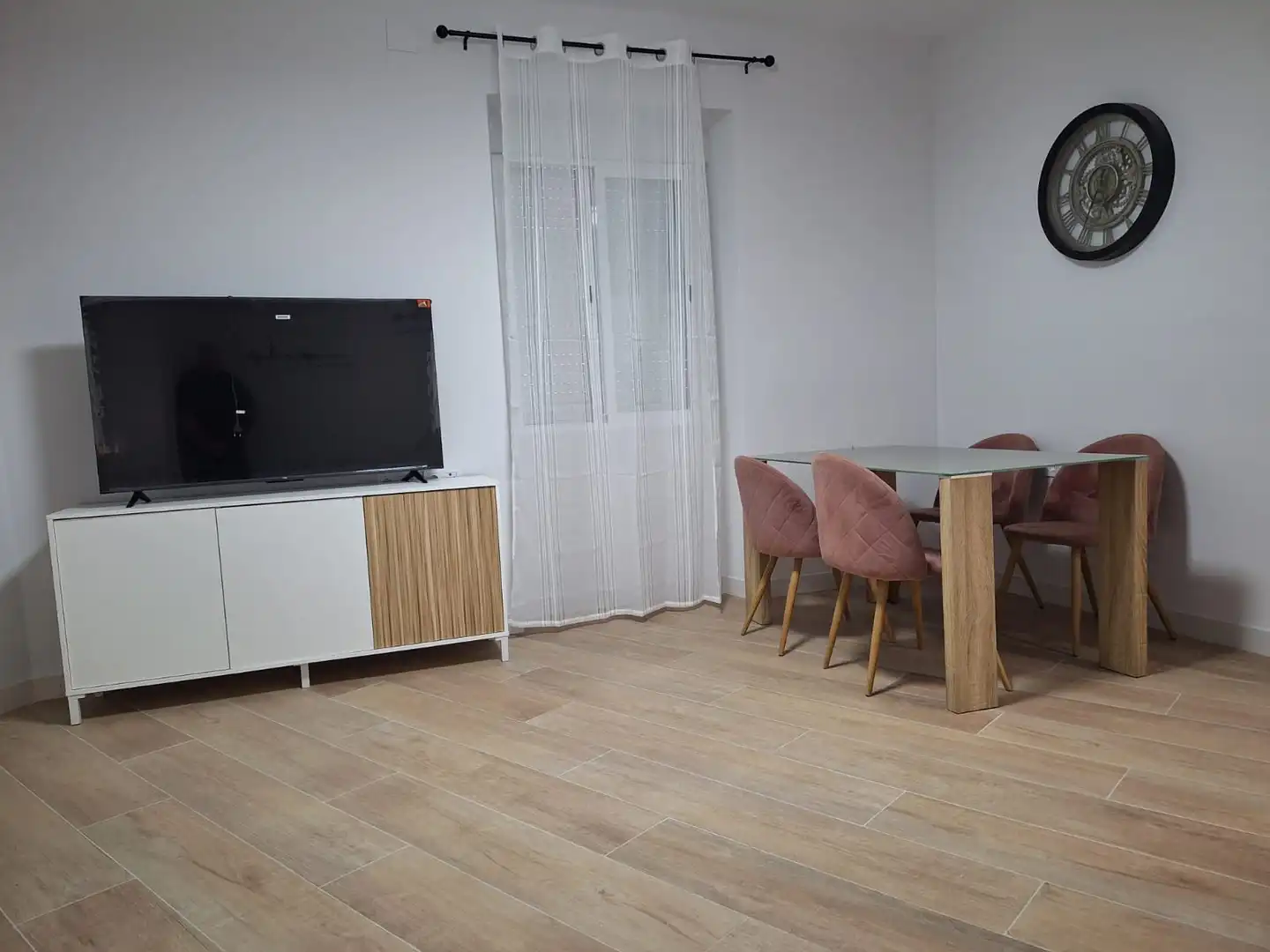 Living room of Flat for sale in Torredonjimeno  with Heating, Furnished and Oven