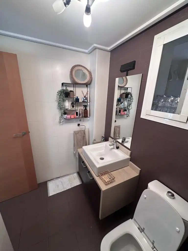 Baño de Piso en venta en Sagunto / Sagunt