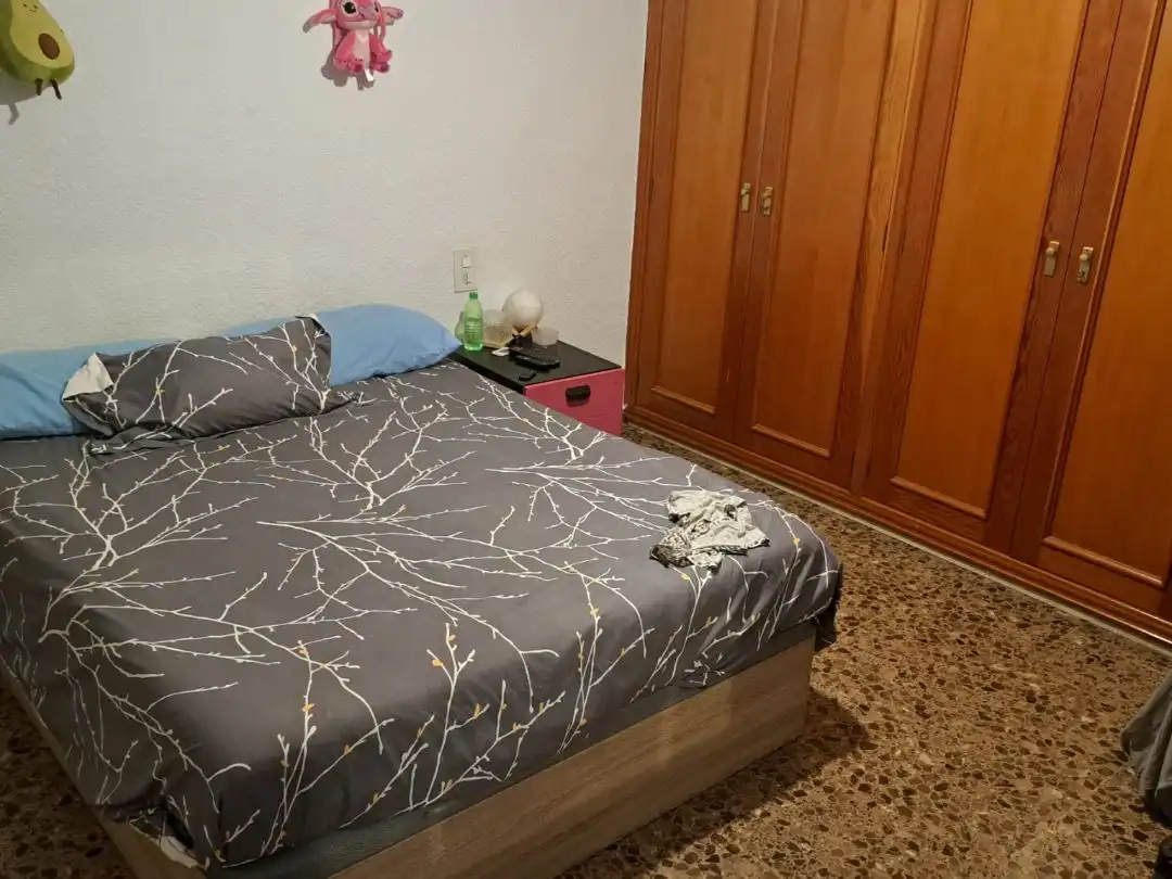 Dormitori de Pis en venda en  Valencia Capital amb Aire condicionat, Terrassa i Balcó
