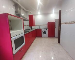 Cuina de Pis en venda en Santa María de Cayón amb Calefacció i Parquet