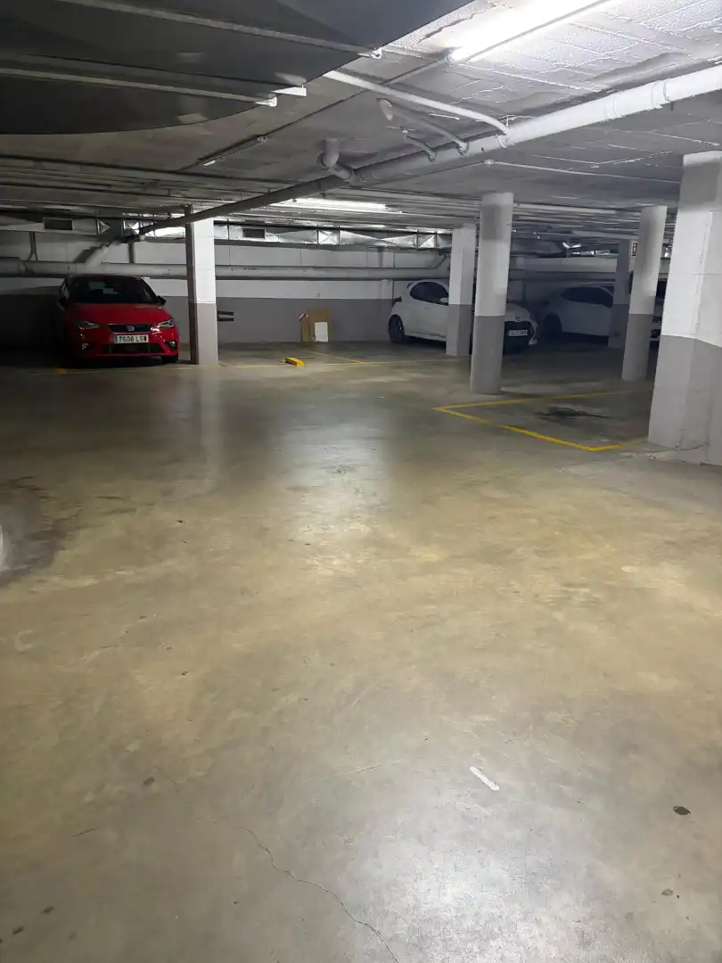 Einzelparkplatz zum Verkauf in Carrer de Salmerón, imagen 3