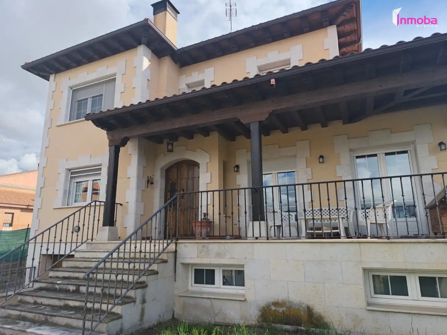 Exterior view of Houses for sale in Milagros  with Heating, Private garden and Parquet flooring