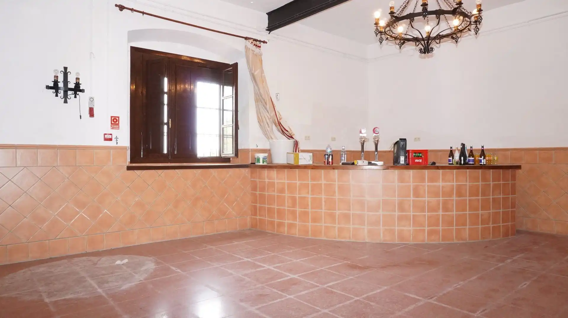 Küche von Fabrikhallen zum Verkauf in Motril