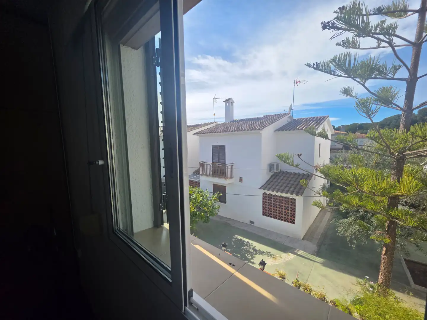 Vista exterior de Casa adosada en venta en El Vendrell con Calefacción y Trastero