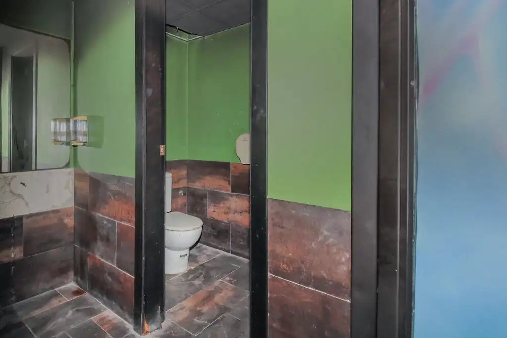 Bathroom of Commercial properties for sale in Calafell